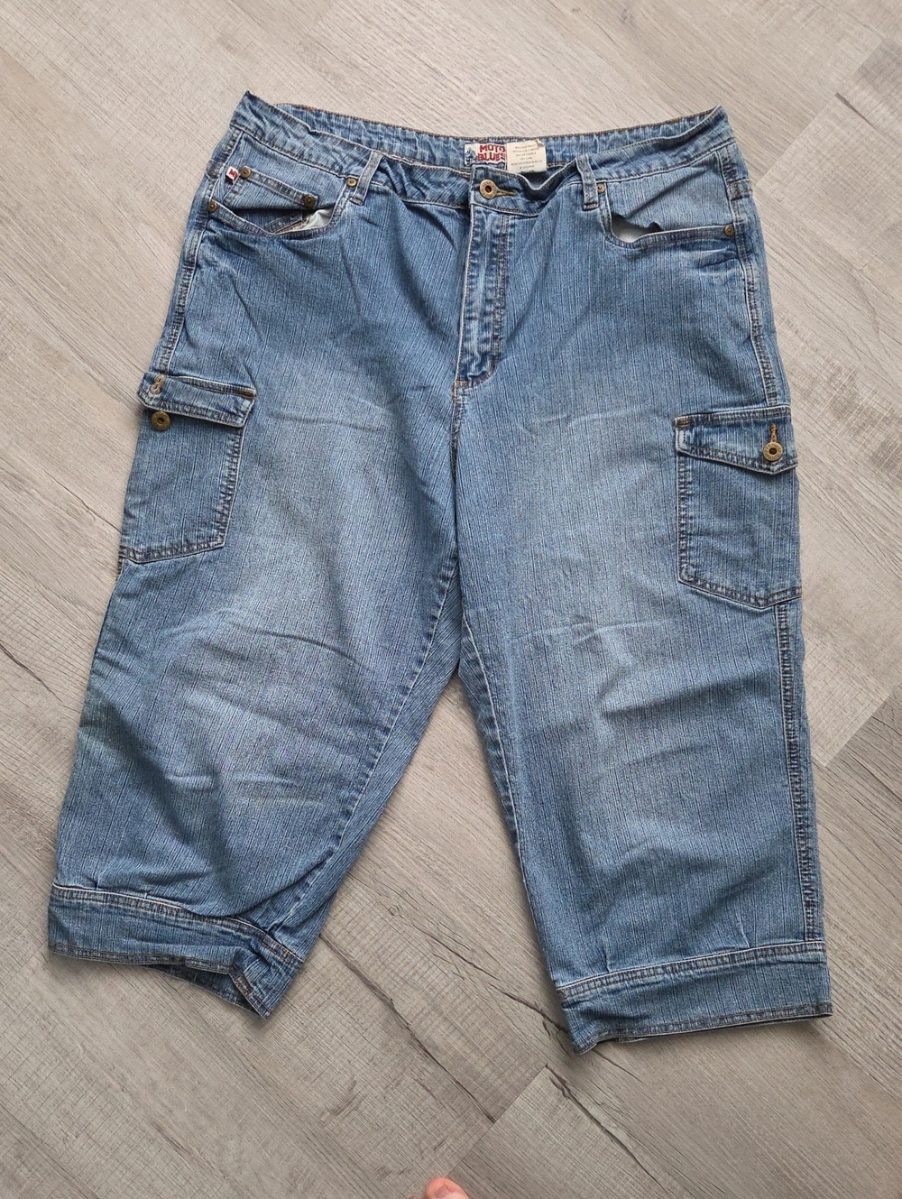 Moto Blues Light Blue Denim Cargo Capris - Women Size 18